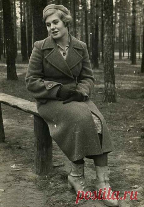 История «Девушки с веслом» / Назад в СССР / Back in USSR