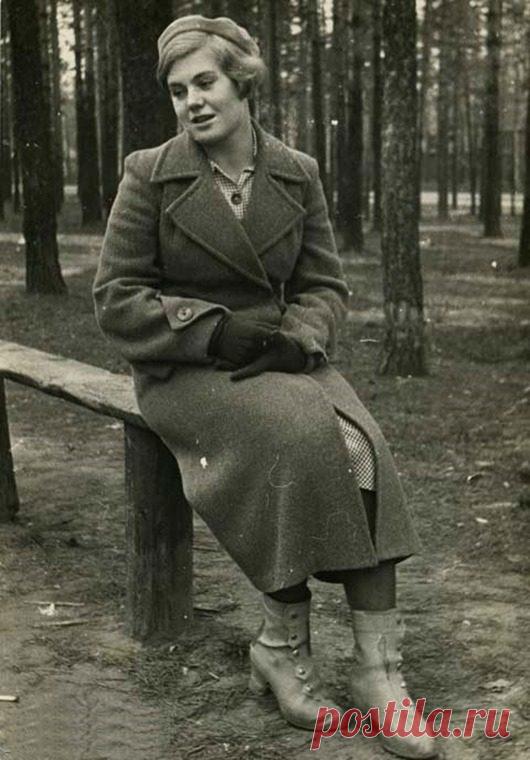 История «Девушки с веслом» / Назад в СССР / Back in USSR