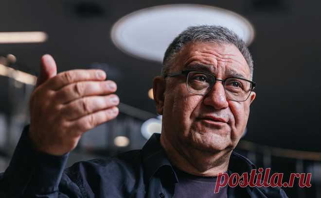 Александр Акопов — РБК: «Мы рискуем потерять иммунитет ко злу». Основатель «Амедиатеки» и экс-глава СТС рассказал РБК, когда кинобизнес перестанет зависеть от госбюджета, о феномене Mid TV и почему авторский подход французов в кинематографе — «преступление»