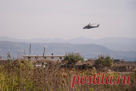 Стало известно об обстреле российских вертолетов в Сирии. Два российских вертолета были обстреляны артиллерией с позиций турецких войск и протурецких боевиков в районе села Аль-Дардара, в четырех километрах к северу от города Тал Тамр в провинции Аль-Хасака в Сирии. Сообщается, что машины ВКС РФ поднялись в небо после того, как турецкая артиллерия начала обстреливать село.