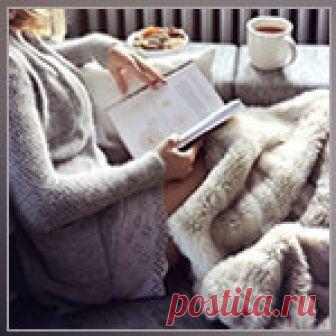 Сыплет с веток золото Октябрь...