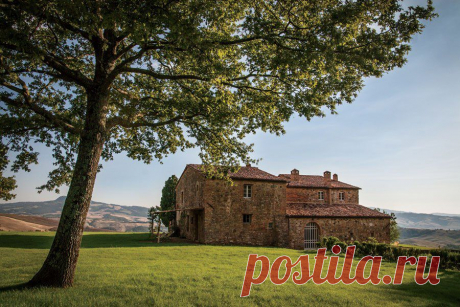 Руководство к историческому Villas и стильных бутиков в Тосканы Валь д'Орча области : Architectural Digest