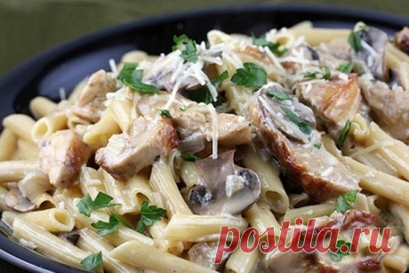 Макароны с грибами и куриным филе