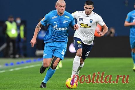 Стало известно о будущем украинского футболиста «Зенита». Представители петербургского «Зенита» заявили, что украинский защитник Ярослав Ракицкий продолжит выступать за команду. В клубе опровергли слухи о разрыве соглашения с 32-летним игроком. «Контракты со всеми футболистами действуют в соответствии с контрактными условиями», — подчеркнули сине-бело-голубые.