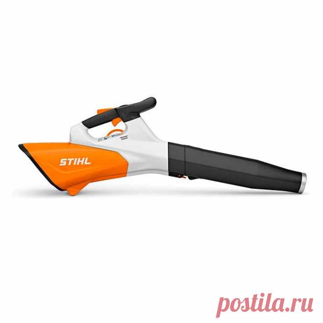 Аккумуляторное воздуходувное устройство Stihl BGA 200 (без АКБ и ЗУ). Аккумуляторное воздуходувное устройство Stihl BGA 200 очень удобно в эксплуатации и практически бесшумно, что делает работу с ним очень комфортной и позволяет пользоваться ей на территориях детских садов, школ и больниц. Этим агрегатом можно с легкостью очистить двор от листвы, скошенной травы, пыли или грязи.