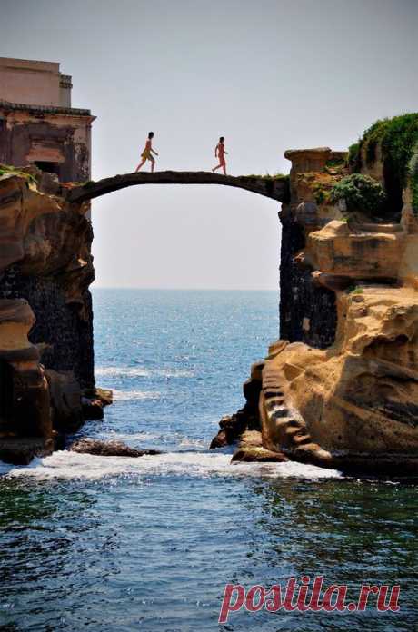 GaiolaIsland.Napoli,Italy.