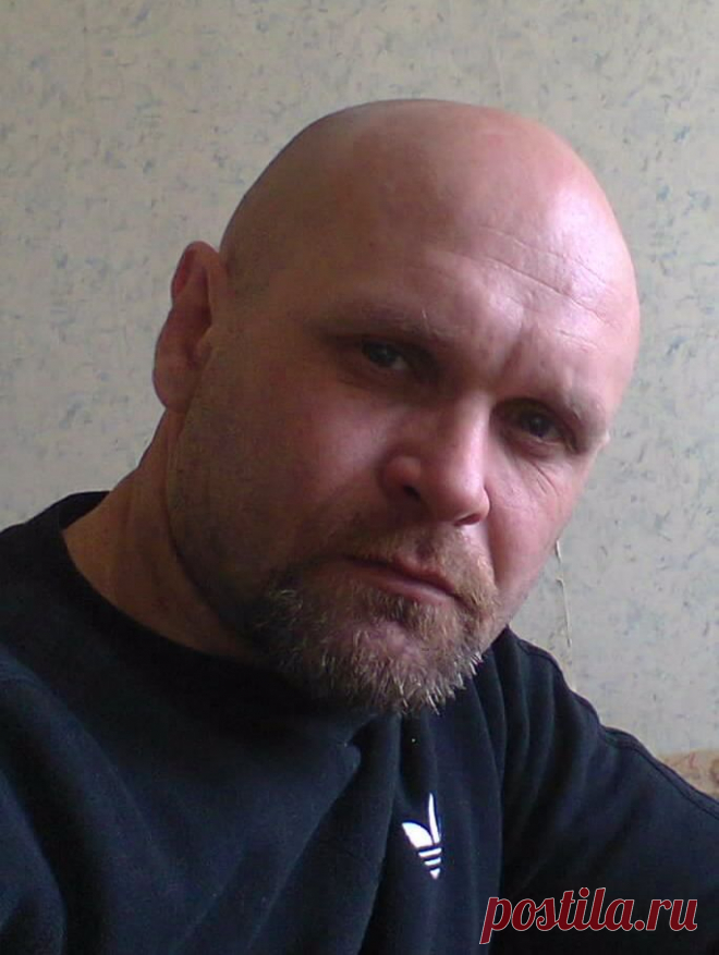 Не плохо в мае умереть,
Могильщику копать удобно.
И соловьи всё будут петь,
В последний раз, так бесподобно.

Под грохот первых майских гроз,
Вместо унылых отпеваний…
И дождь, прольётся вместо слёз,
Он смоет грусть воспоминаний.

Могильный холмик приютит,
Под покрывалом трав зелёных.
Пусть даже крест там не стоит,
Среди берёзок утомленных.

Под шелест листьев молодых,
Что только к жизни потянулись.
Пока ещё нет трав седых,
А только, только всё проснулось.