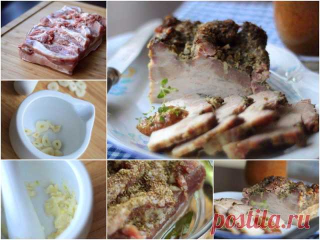 Запеченная свинина с чесноком и майораном 

Небольшой кусок свиной брюшины или грудинки, покрытый измельченным чесноком, сушеным майораном и запеченный в духовке. 

 Ингредиенты 

600 гр. свинина (брюшина или грудинка без костей) 
4 зубчика чеснок 
2 ст.л. растительное масло 
2 шт. лавровый лист 
2 ч.л. майоран (сушеный) 
3 горошины перец (душистый) 
2 щепотки соль (большие) 
Порции: 3 
 Приготовление: 
Кусок свиной брюшины или грудинки (важно, чтобы были прослойки сала), ...