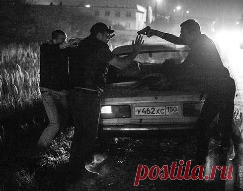 «Банда ГТА» - совсем не игра Три года «банда ГТА» держала в страхе водителей Подмосковья, совершая на крупных магистралях хладнокровные и жестокие убийства. За время своей деятельности преступники убили 17 человек. Действовали по одинаковой схеме, убивали хладнокровно и исключительно в корыстных целях. Как работала жестокая группировка приезжих из Средней Азии и почему их прозвали в честь популярной видеоигры Grand Theft Auto (GTA):