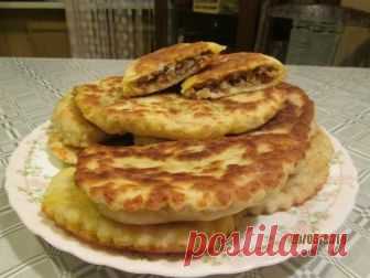 Пирожки из необычного сырного теста с мясным фаршем
