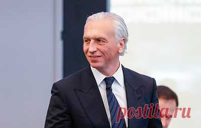 Дюков назвал условие для рассмотрения в УЕФА вопроса допуска команд из России. Вопрос допуска попадет в повестку только в случае положительного голосования остальных членов исполкома