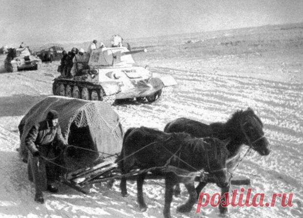 Николай Лебедев. Гроза румынской 1-й танковой дивизии - медиаплатформа МирТесен Юферев Сергей Танки Т-34 во время наступления под Сталинградом Советские танковые асы. Николай Александрович Лебедев особо отличился во время боев по окружению группировки немецких войск под Сталинградом. Вместе с частями 69-й танковой бригады старший лейтенант Николай Лебедев принял...