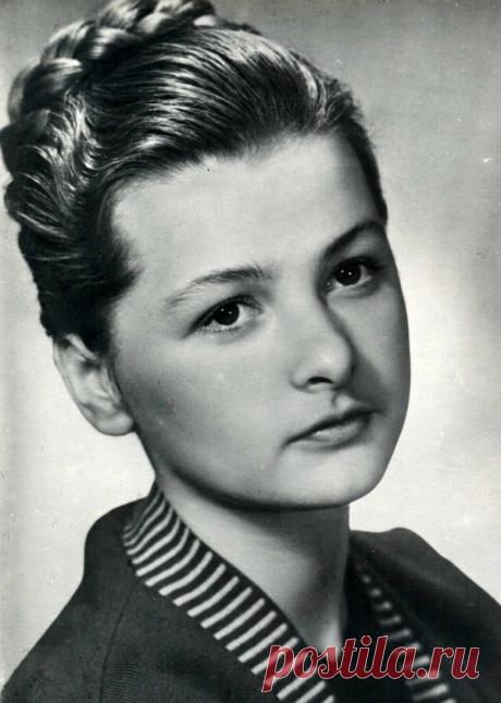 Ольга Бган, 25 ноября, 1936
 • 1 января 1978