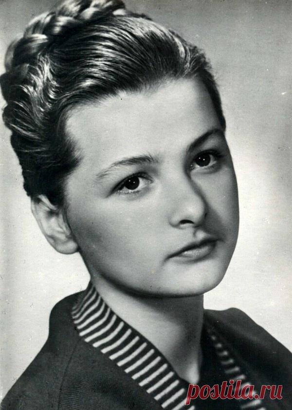 Ольга Бган, 25 ноября, 1936
 • 1 января 1978