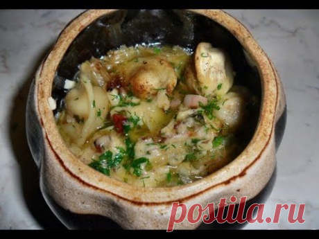 Пельмени с овощами в горшочках