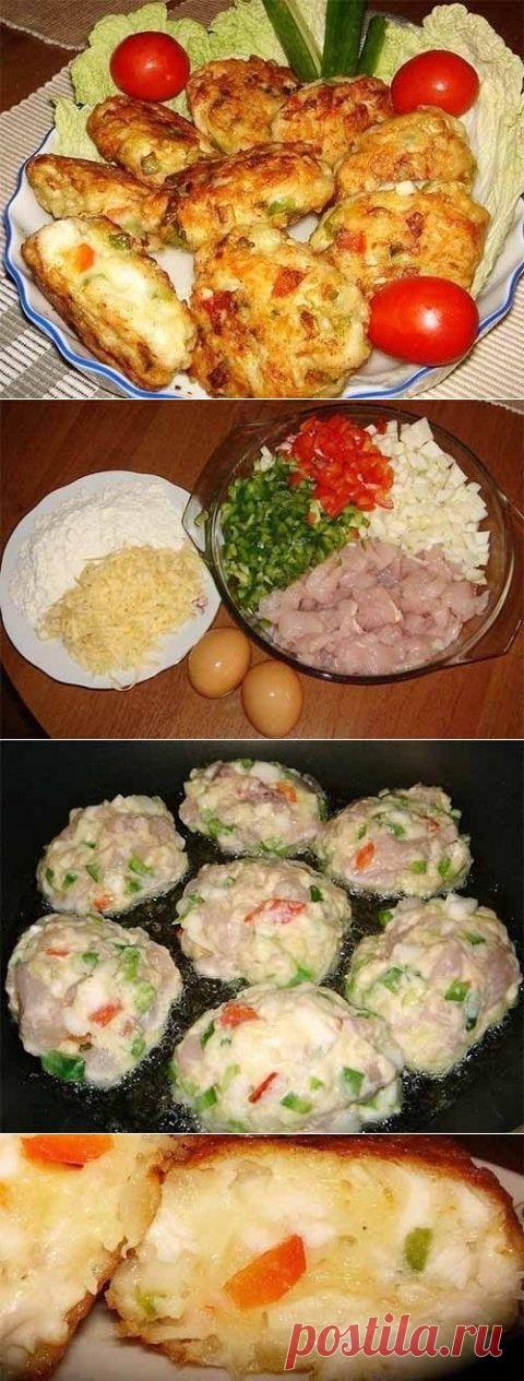Куриные котлеты с овощами и сыром