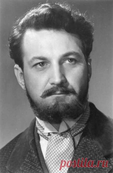 Лев Поляков