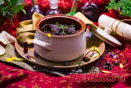 Говядина с корицей и гвоздикой (Braised Beef with Cinnamon and Cloves for the Witcher Geralt), которую когда-то готовила Кейра Метц для Геральта, ему понравится, уверяю!

Кейра Мец из Каррераса, северянка, худенькая невысокая блондинка, мастерски манипулировала Ведьмаком