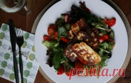 Салат с жареным халлуми / Сырные салаты / TVCook: пошаговые рецепты с фото