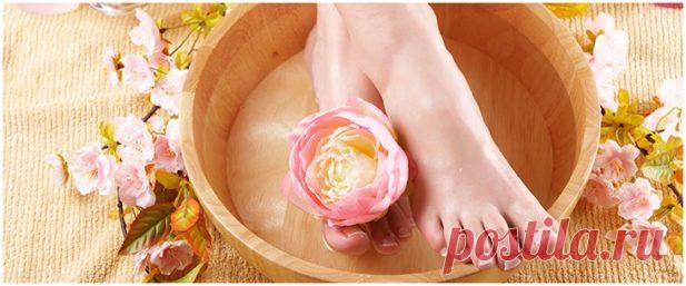 Она втирала соду в ноги каждый день на протяжении 2 недель. Результат? Я еще такого не видела! Мягкая и гладкая кожа ног — мечта каждой девушки. Такого результата можно добиться постоянным уходом за ногами, включающим ванночки, маски [...]