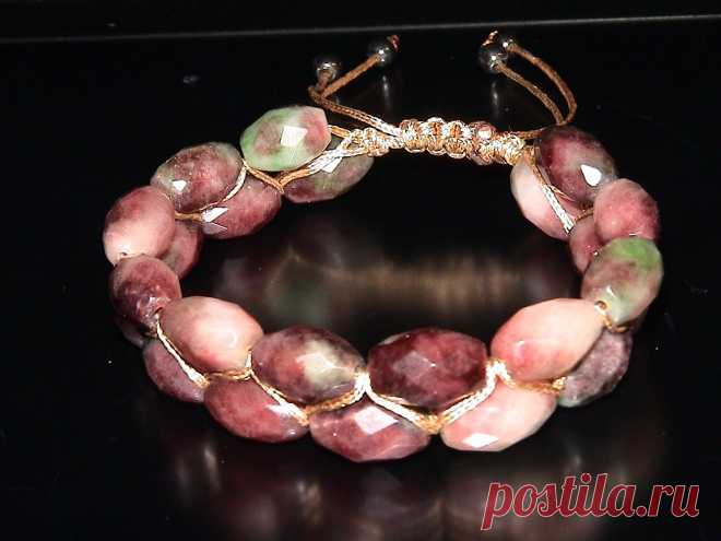 Турмалин натуральный.