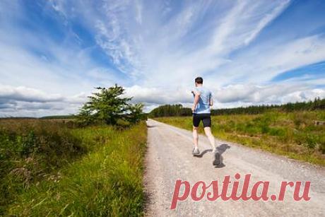 Россиян предупредили о неочевидных опасностях бега. Спортивный врач Дмитрий Горковский рассказал о неочевидных опасностях беговых тренировок. По его словам, неправильно распределенная нагрузка может привести к бурситу суставов, травмам и другим проблемам со здоровьем. Также негативные последствия может спровоцировать неверно подобранная обувь для бега.