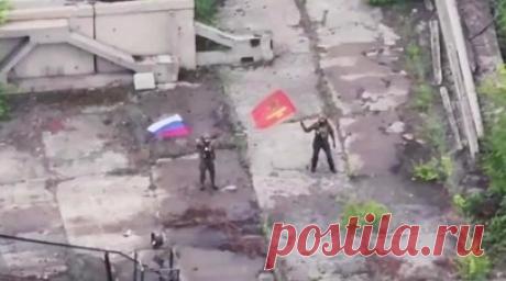 Боец Крупный рассказал, что было самым сложным при освобождении Константиновки. Командир 2-го штурмового батальона 1194-го полка Крупный рассказал, что самым сложным при освобождении Константиновки в ДНР было выявить точки запуска украинских беспилотников среди городских высоток. Читать далее