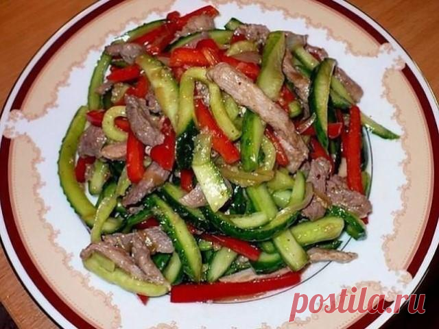 Салат из огурцов и мяса. Рецепт простой, нравится всем!!!