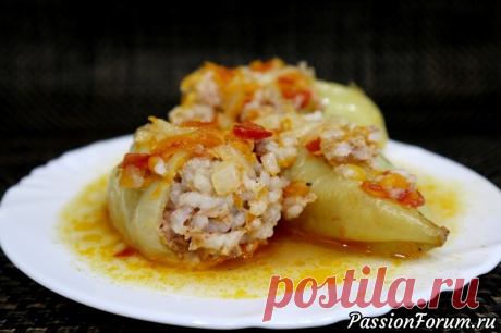 Фаршированный перец с рисом и фаршем - запись пользователя Вкусная Еда (Вкусная Еда) в сообществе Болталка в категории Кулинария Фаршированный перец по этому рецепту получается очень вкусным, сочным, и ароматным. Подливка получается очень наваристой, перчик мягким. Рекомендую!