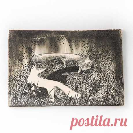 【キタキツネの陶画／Red fox Porcelain picture 🦊】
----------------------------------------
SIZE: 16×24cm
----------------------------------------
#陶工房微笑
作家 佐藤勝芳
Ceramic art workshop Bisho
Potter: Katsuyoshi Sato
▶︎ @bisho.tougei
----------------------------------------
#陶芸 #陶芸家 #陶芸品 #陶芸作家 #作家もの #陶磁器 #陶画 #器 #うつわ #ceramic #ceramics #ceramicart #pottery #北海道 #札幌 #清田区 #sapporo #hokkaido #japan #hokkaidolikers #instagramjapan #instapottery #陶画 #キタキツネ #きつね #北キツネ #fox #redfox
-------------...