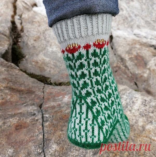 Носки с треугольной пяткой от Tiina Kuu