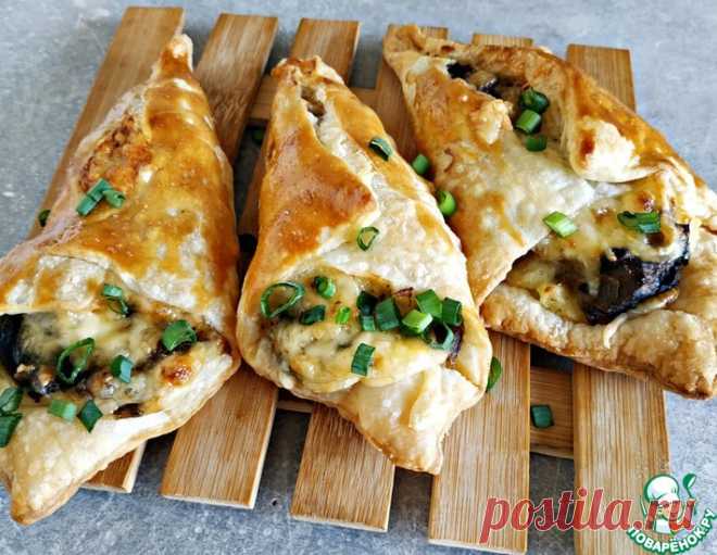 Пирожки с картофелем, грибами и сыром – кулинарный рецепт