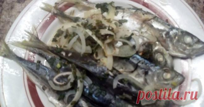 Классный рецепт - Шкара! Это блюдо рыбаков, готовят его из свежевыловленной рыбы (ставриды или барабульки) на решётке. Можно приготовить дома в духовке из любой не крупной морской рыбы.