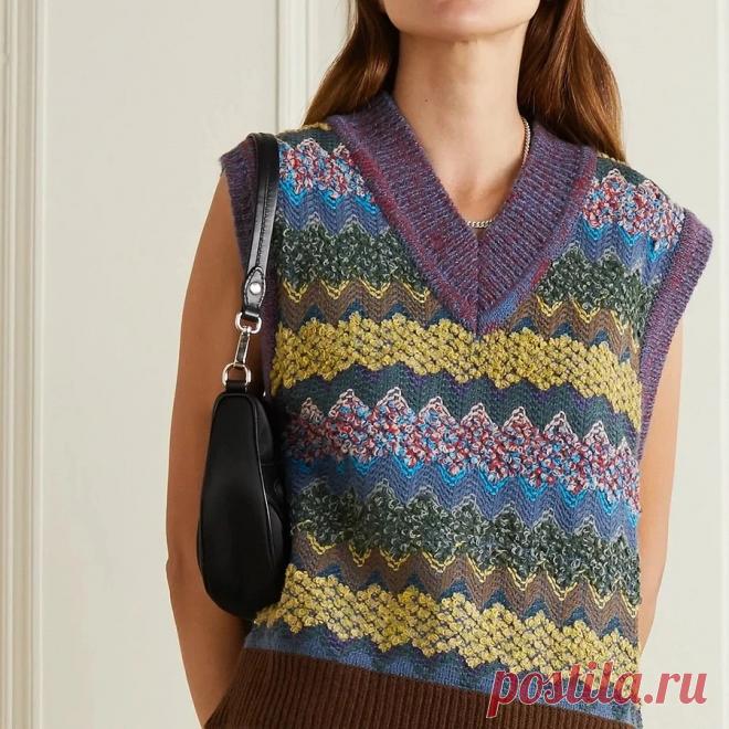 Возвращение вязаного жилета: с чем носить самую модную трикотажную вещь сезона — BurdaStyle.ru