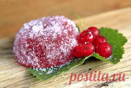 Мармелад из красной смородины - рецепт на vse-o-ede-online.ru Домашний рецепт. Мармелад из красной смородины - это десертное лакомство, приготовленное из натуральных ягод красной смородины, сахара и желирующего вещества (обычно пектина).