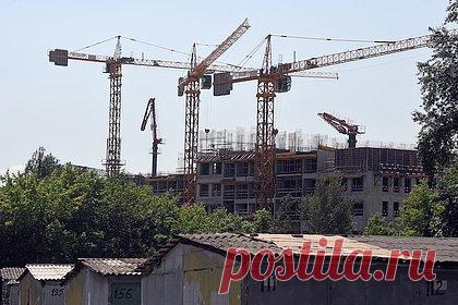 Россиянин напал на четвероклассника и пытался затащить его за гаражи. Во Владивостоке мужчина напал на четвероклассника и пытался затащить его за гаражи. По предварительным данным, вечером 27 сентября в столице Приморья незнакомец схватил школьника за руку. Ребенок сумел отбиться от незнакомца своими силами и убежал. Нападавшего объявили в розыск.