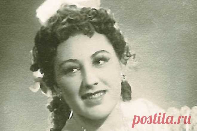 В возрасте 93 лет скончалась советская певица Нина Бызина. Артистка 30 лет отработал солисткой в Башкирском государственном театре оперы и балета.