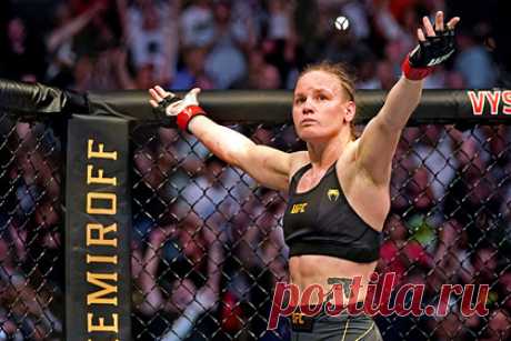 Чемпионка UFC Шевченко вступилась за ринг-герлз после слов Нурмагомедова. Киргизская девушка-боец смешанного стиля (MMA) Валентина Шевченко выступила в защиту ринг-герлз после слов россиянина Хабиба Нурмагомедова. Послушайте, без девочек, фанатов, грамотного освещения — турниры были бы скучны. Все эти детали и составляют общую картину», — убеждена чемпионка UFC в наилегчайшем весе.