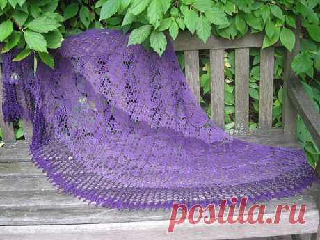 Ravelry: &quot;Vicia&quot; shawl pattern by Tatiana Chystiakova