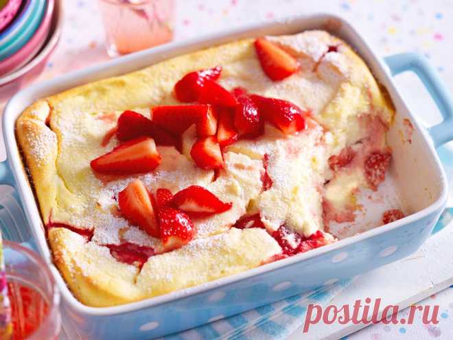 Quark-Grieß-Auflauf mit Erdbeeren Ob als warmes Frühstück, süße Hauptspeise oder Dessert: Quark-Grieß-Auflauf ist ein tolles Familienessen, das allen schmeckt!