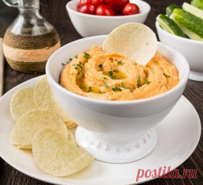 ​Хумус с печеным чесноком и петрушкой