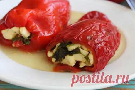 Запеченные красные перцы с брынзой в духовке - Будет вкусно - Медиаплатформа МирТесен