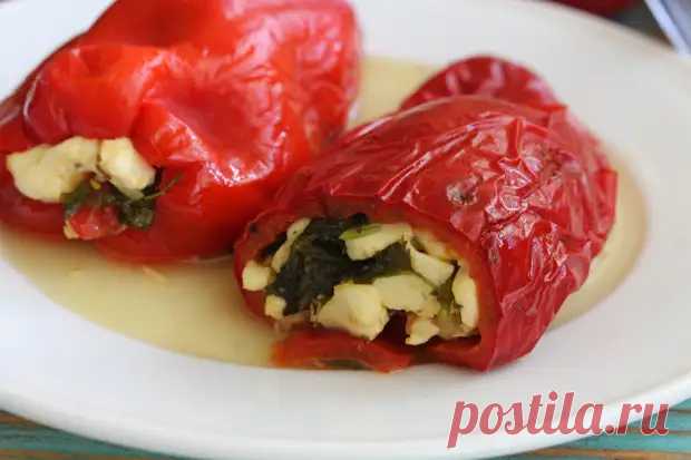 Запеченные красные перцы с брынзой в духовке - Будет вкусно - Медиаплатформа МирТесен