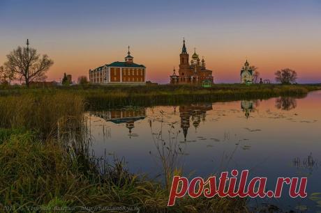 Октябрьский вечер в Пустони. Мамонтова пустынь.