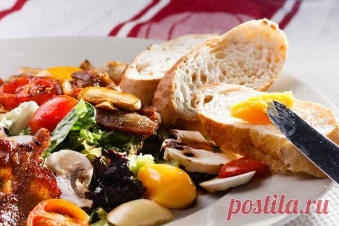 Прекрасный сытный завтрак… Салат с замороженным желтком — Вкусные рецепты