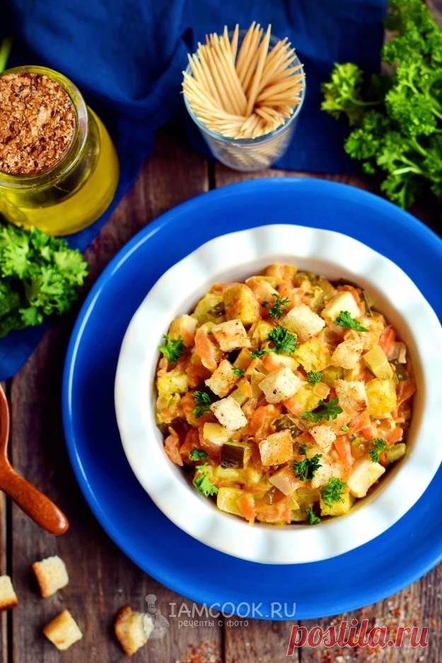 Салат «Обжорка» с копченой курицей и сухариками — рецепт с фото на Русском, шаг за шагом. Салат «Обжорка» насытит ваш организм и принесет вкусовое удовольствие от трапезы. #рецепт #салат #обед #ужин #салатик #еда