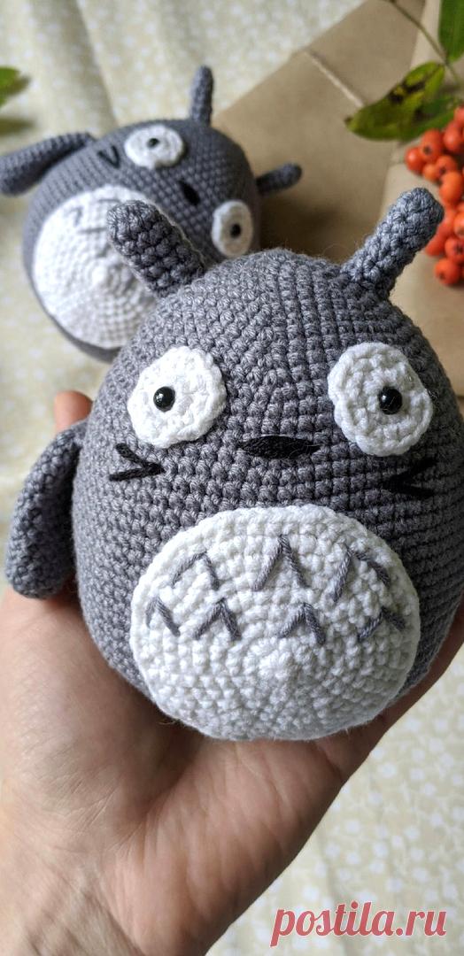 PDF Тоторо крючком. FREE crochet pattern; Аmigurumi animal patterns. Амигуруми схемы и описания на русском. Вязаные игрушки и поделки своими руками #amimore - маленький Тоторо из аниме "Мой сосед Тоторо".