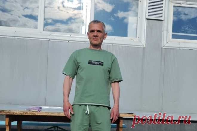 «На героине». Друг рассказал о рецидивисте, чей скелет нашли в Подмосковье. Жуткую находку обнаружил четвероклассник из Серпухова у железной дороги. Наткнулся на скелетированный труп. Рядом лежал рюкзак, в котором были документы. Потом выяснится, что это — зараженный ВИЧ неоднократно судимый за наркотики рецидивист.