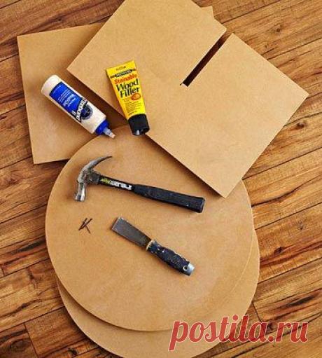 Круглый журнальный столик: нет ничего проще