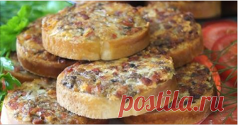 Вкусные горячие бутерброды на сковороде: с колбасой и грибами Это блюдо невероятно вкусное, красивое и очень быстрое в приготовлении!👍